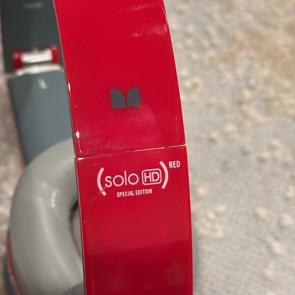 Beats by Dr. Dre Solo HD Special Edition - On-Ear Headphones (Red) 900-00013-01 - Picture 2 of 5
